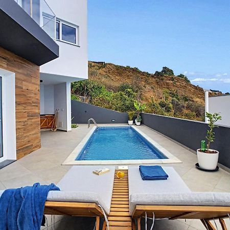 Villa Omar By Lovelystay Canhas Екстер'єр фото