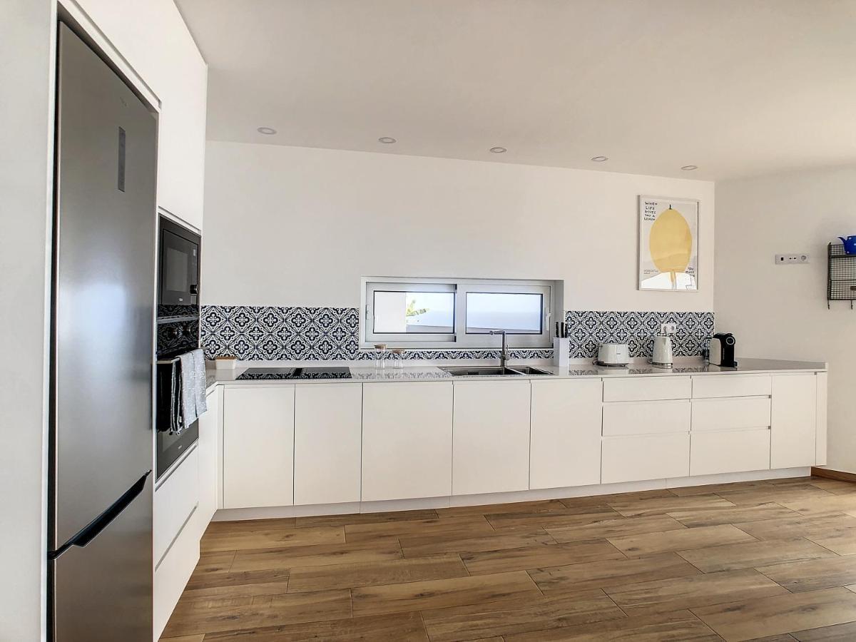 Villa Omar By Lovelystay Canhas Екстер'єр фото